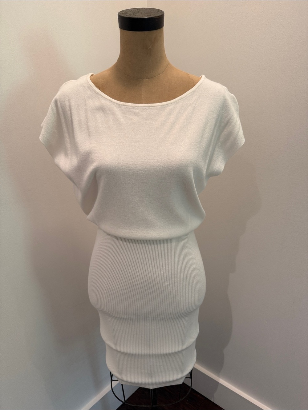 NWT Banana Republic Knit Dress- Petite XS Dolman Sleeve, Fitted Skirt